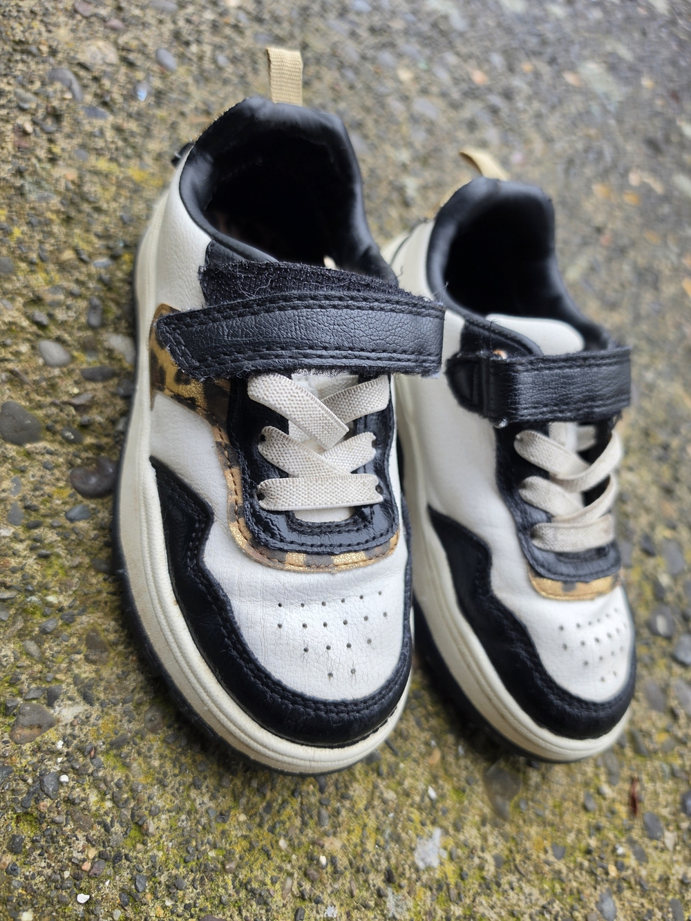 OshKosh B'gosh White, Black & Leopard Accent Kids Sneakers